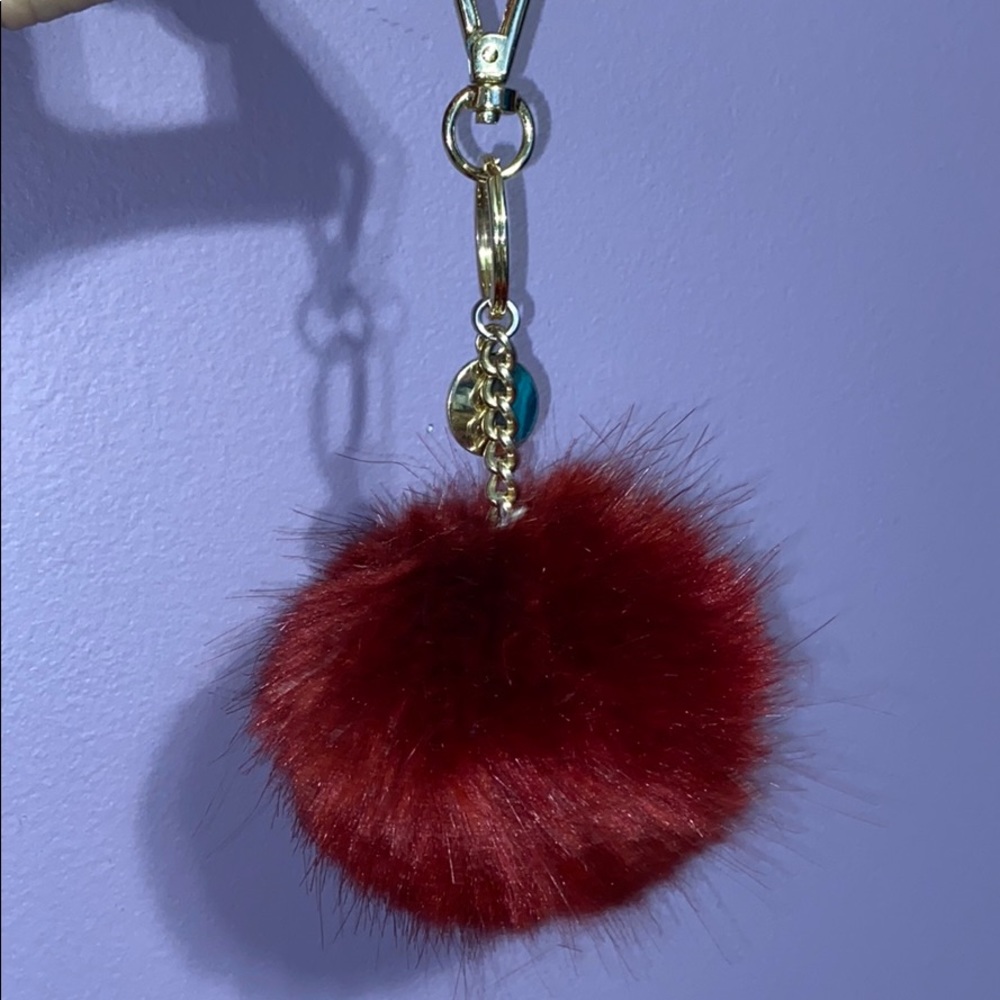 Puff ball keychain - Picture 2 of 2